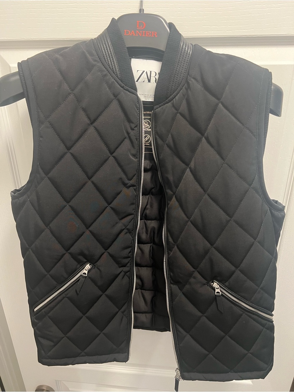 *Like New* Zara Black Quilted Vest